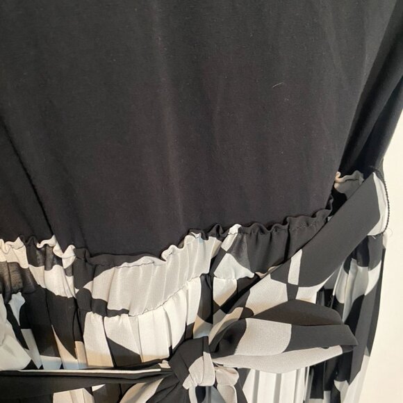 FORCYNTHIA Black & White Midi Dress | Size Large | Belted Pleated Skirt - Picture 3 of 4